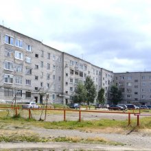Печорский роспект 79  (буквой П)